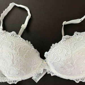 Lise Charmel White bra New Without Tags